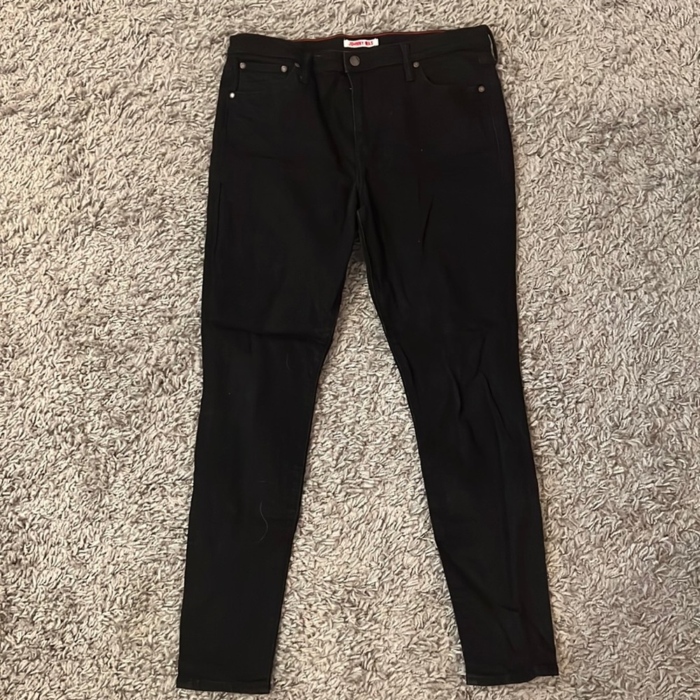 Black skinny jeans size 31. Johnny Was brand.